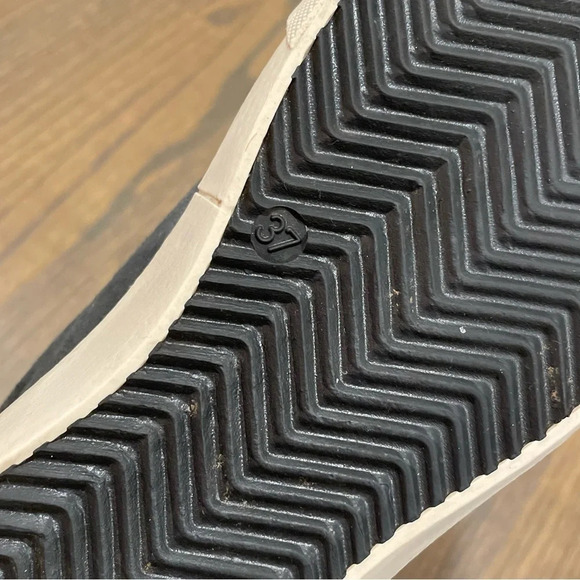 L’idea by Lori Star Factory Distressed Leather Sneakers - Picture 12 of 13